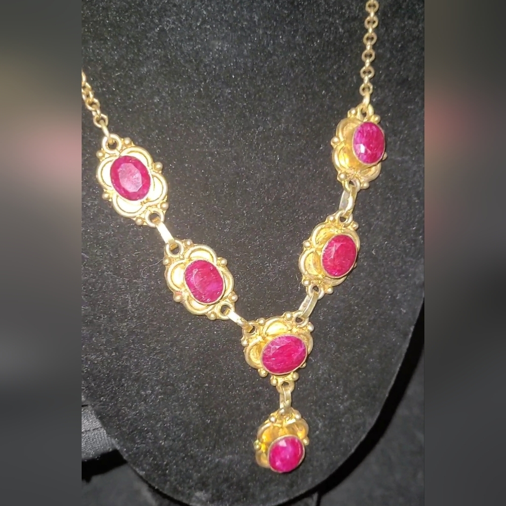 VICTORIAN GENUINE RUBY  IN BRASS/ GOLDTONE CHAIN NECKLACE - Picture 3 of 9